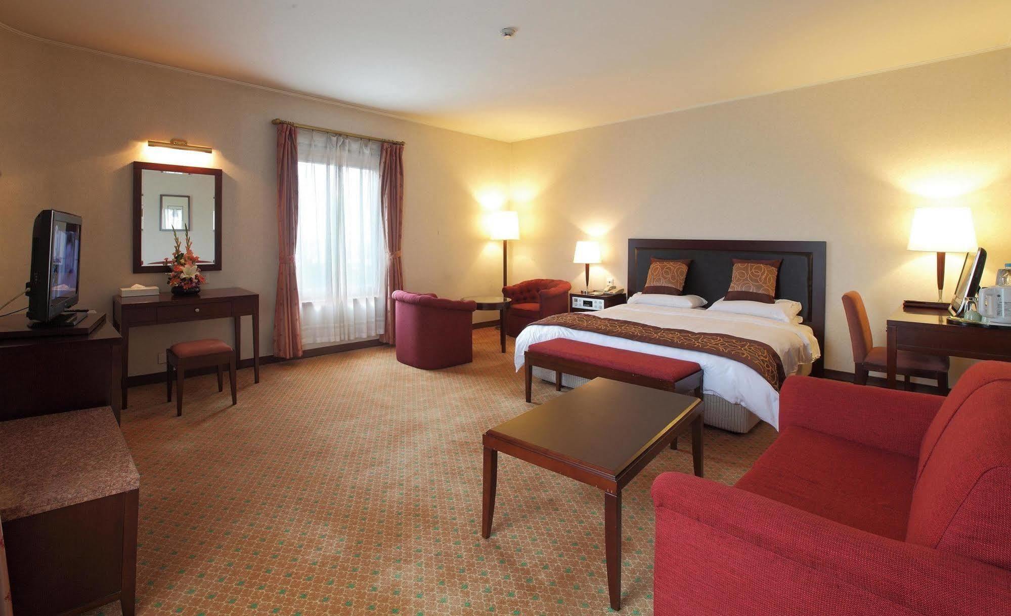 Shanghai International Airport Hotel Екстериор снимка